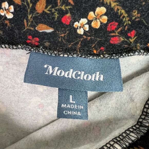 ModCloth Women's Size Large Dark Florals Off the Shoulder 3/4 Sleeve Top - Picture 2 of 7